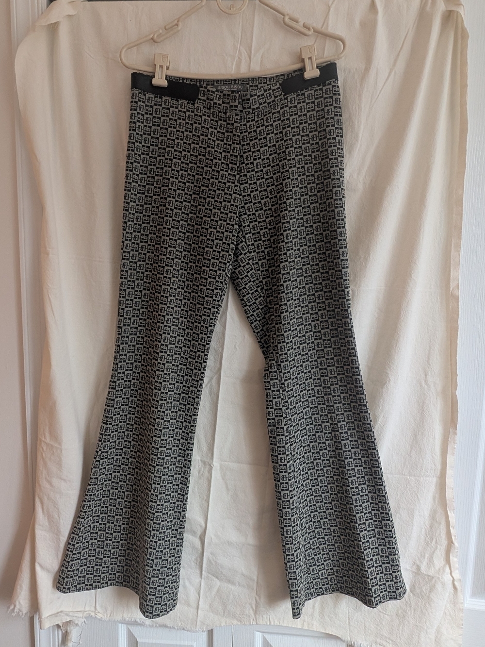 Bisou Bisou Black & Gray Geometric Flare Knit Pants